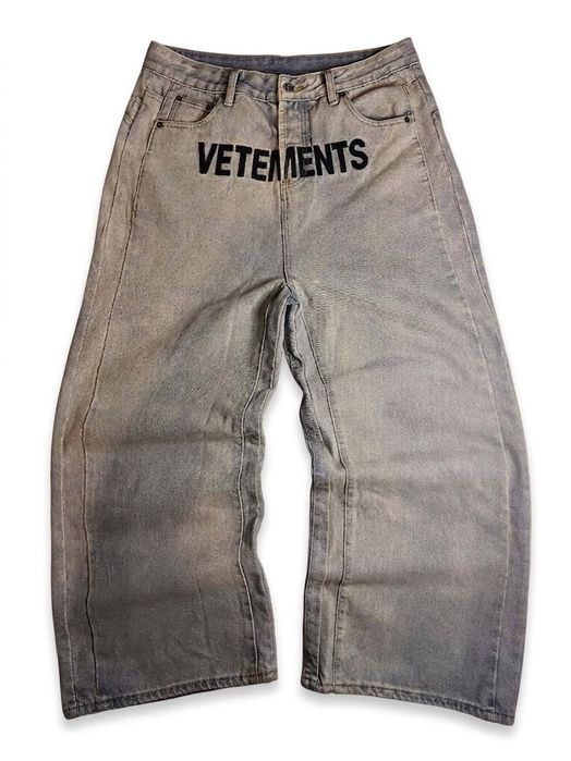 Джинси Vetements