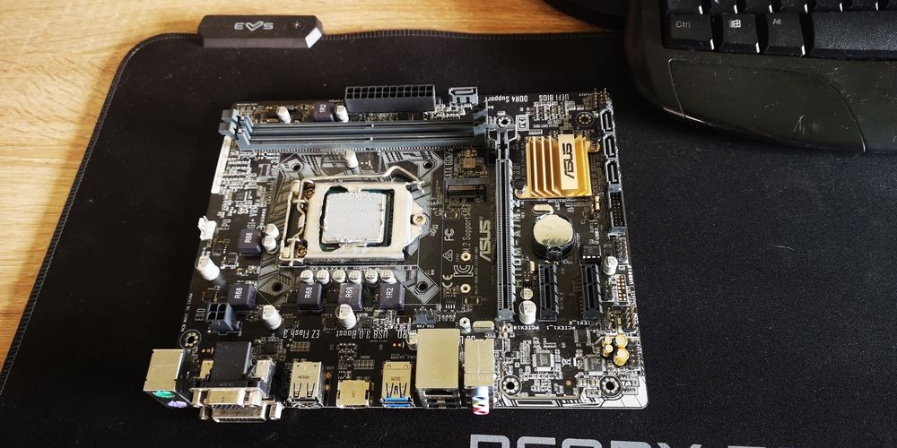 Asus H110M + i5 6500