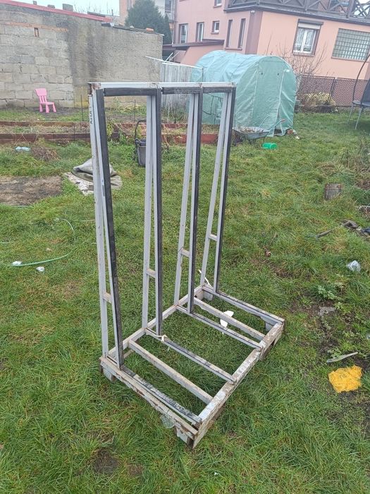 Stojak do przewozu szyb