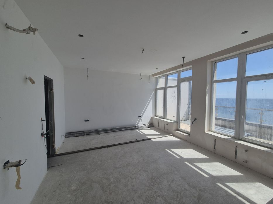 Продажа квартиры первая линия моря