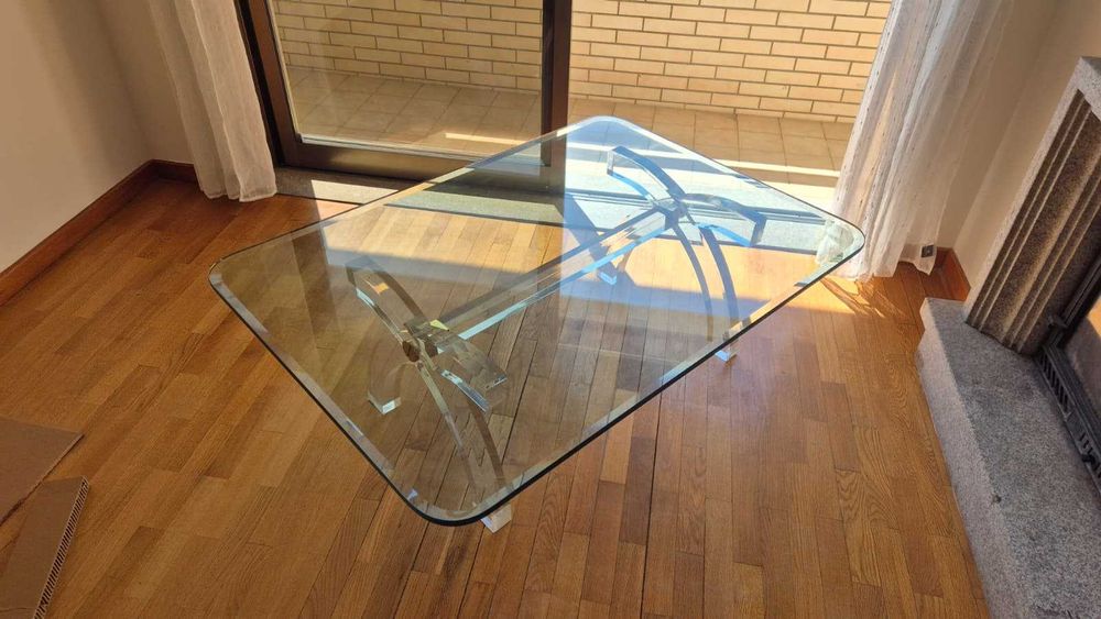 Mesa de Vidro, com suporte de Acrílico 125x90x46