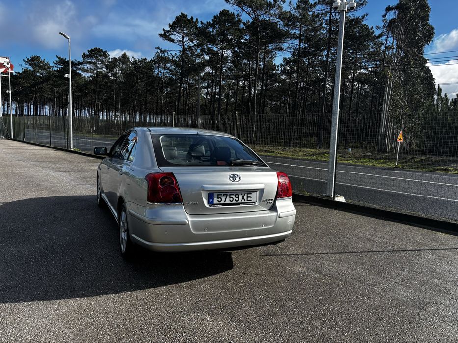 Toyota Avensis 2.0 GPL/Gasolina (2004)