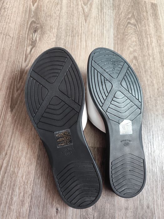 Жіночі шкіряні шльопанці