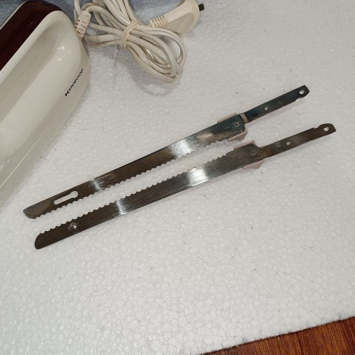 Faca Elétrica Kenwood A1012 com Caixa Usada Bom estado Funcional