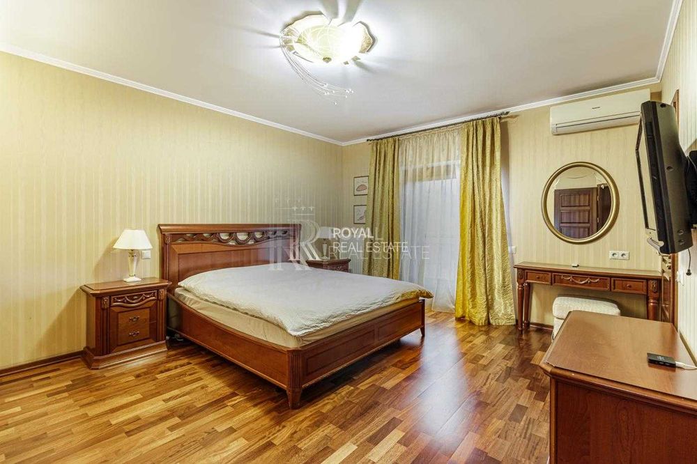 Продаж Таунхаусу 245 м2 КМ Золоті Ворота Козин Київська обл З Ремонтом