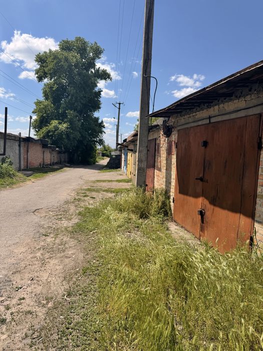 Гараж в ГК9а , гараж в Олександріі , гараж біля Макдональдс , гараж 6х4 , гараж підіалом ямою .