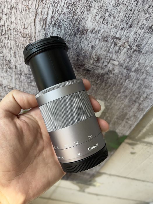 Обʼєктив Canon EF-M 55-200