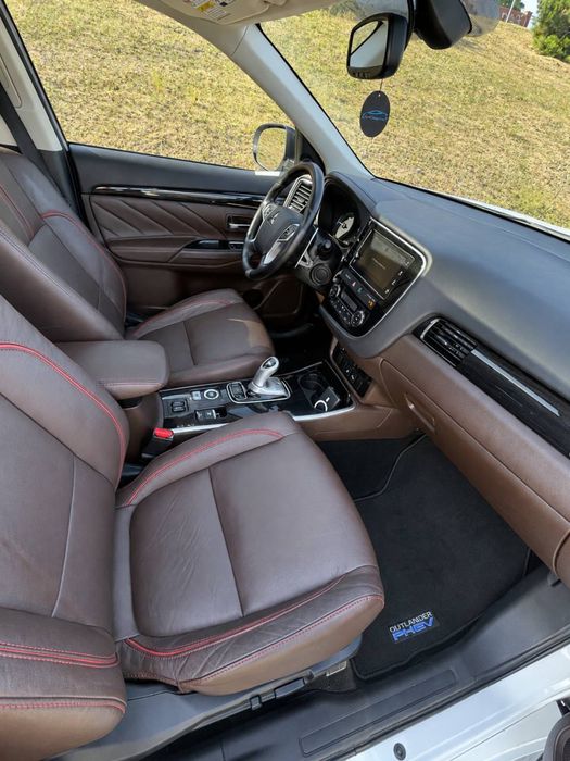 Mitsubishi Outlander 2018 Гібрид (РНЕ)