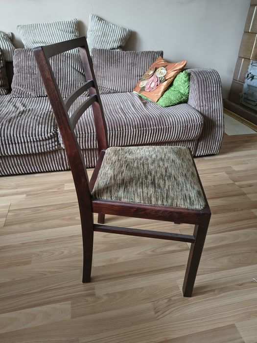 Stare krzesła drewniane 6 sztuk po renowacji
