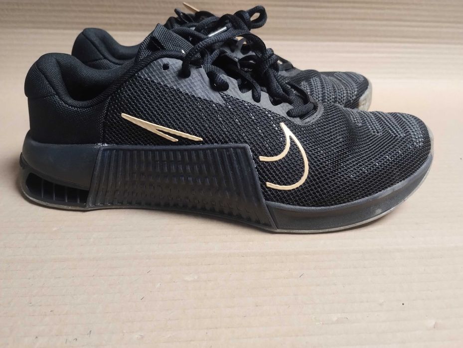 buty sportowe treningowe Nike metron 9 43 / 44,5 nowe