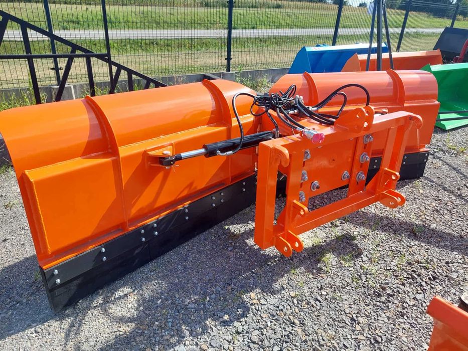 Pług strzałkowy do śniegu 1,50 - 3,20m na Tura Tuza Transport Cała PL
