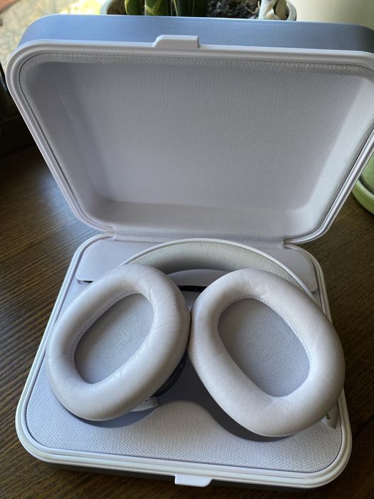 Bang  olufsen h 95