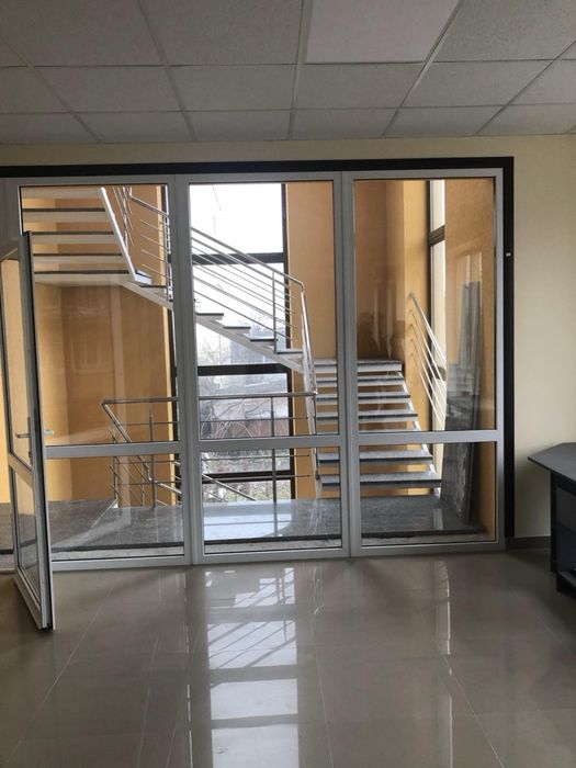 Продам Комерційне приміщення.м.Дунаівці