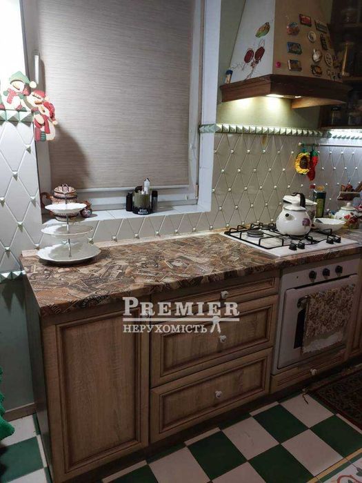 Продам сучасний двоповерховий будинок в с. Дачне