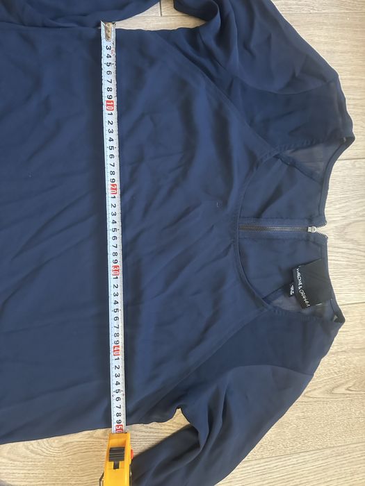 Безкоштовно речі для дівчини. Розмір штанів 29. Світер М-Л