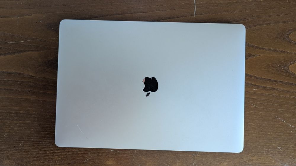 Macbook Pro 16" 2019 - i7 2.6/16GB/500SSD/RadeonPro 5300M64584639072258122