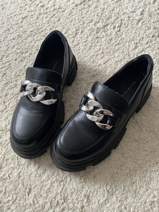 лофери на платформі