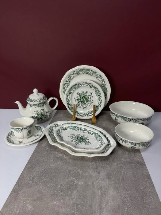 Вісім різних дизайнів, дуже стильні та якісні вироби з фарфору.