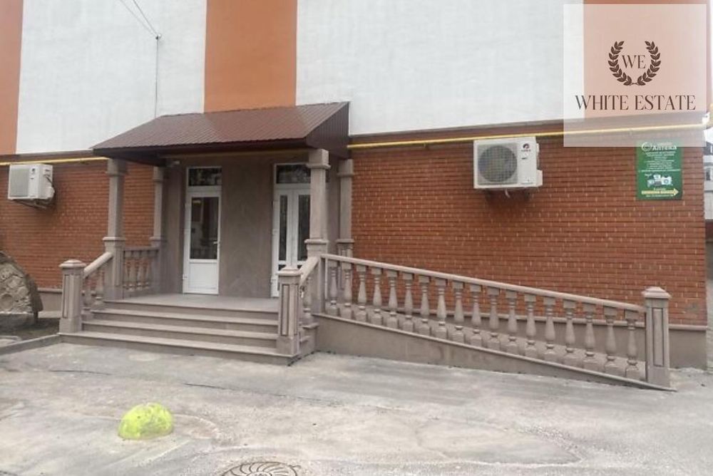 Оренда комерційного приміщення на вул. Володимира Лучаковського