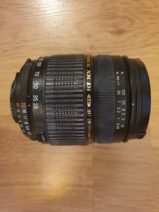 Maquina Fotográfica Nikon D90 + Lente Tamron  28-300mm e Pentax P-Z-20