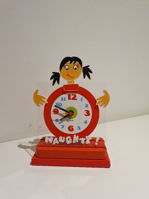 relógio de madeira, de pousar, criança