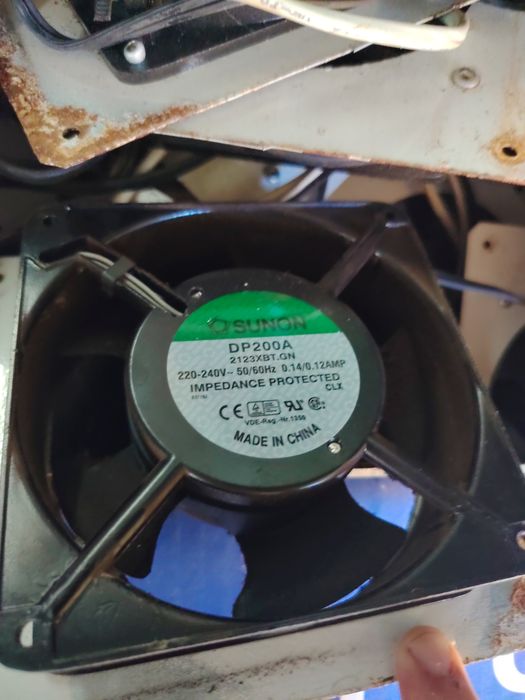 Продам скло гнуте для холодильника