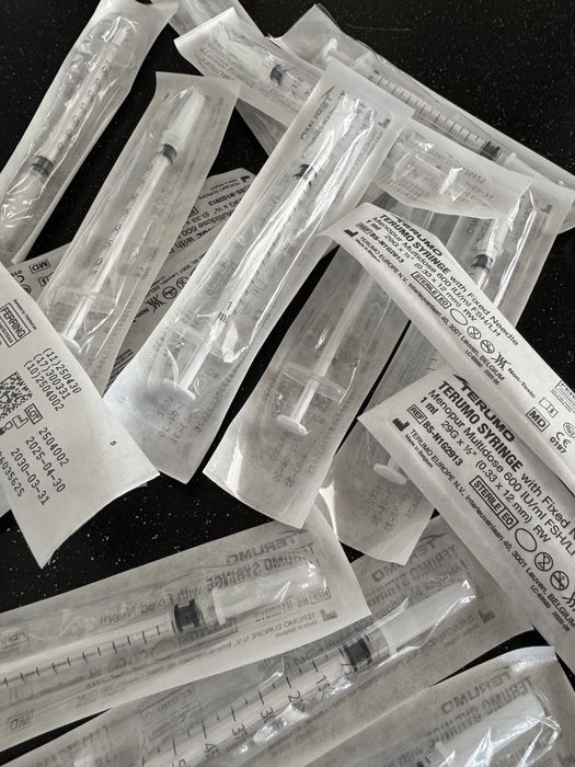 50 sztuk Strzykawki insulinowe tuberkulinowe z wtopioną igłą 1ml 0.33x12mm
