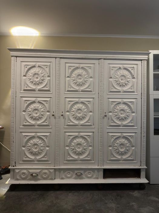 Armário Roupeiro Vintage