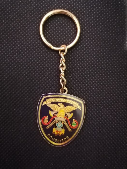 Porta chaves em metal dos Bombeiros Voluntários de Linda-a-Pastora