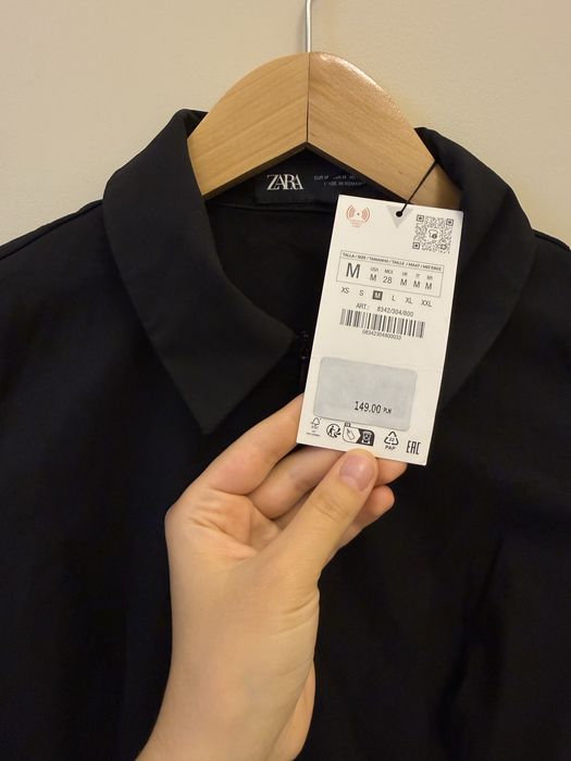 Чорна міні сукня Zara