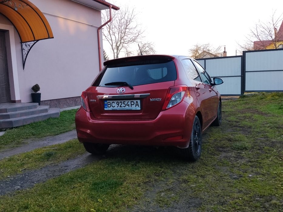 Toyota Yaris 2011 automat