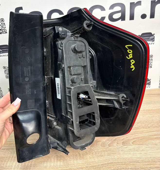 Лівий задній ліхтар  Renault Logan II Dacia Logan II / MCV