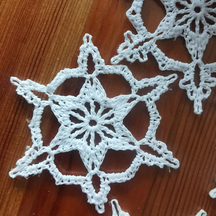 Urocze gwiazdki na choinkę ręcznie wykonane komplet 9 szt