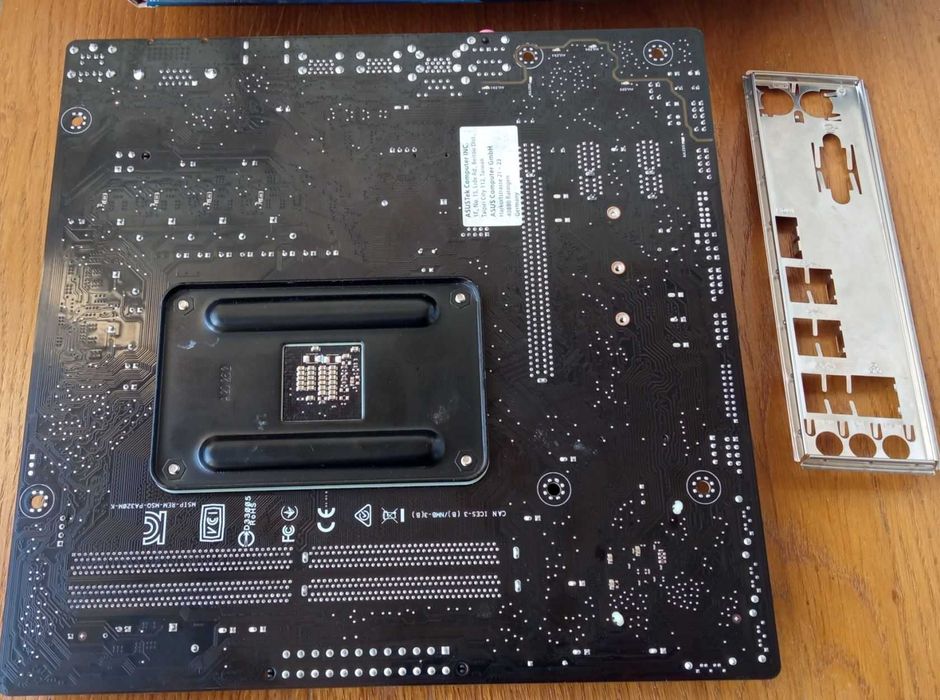 Материнська плата Asus Prime A320M-K (sAM4, AMD A320 )