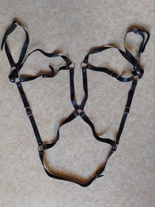 Кожаная портупея с застёжками. Ремешки натуральная кожа.