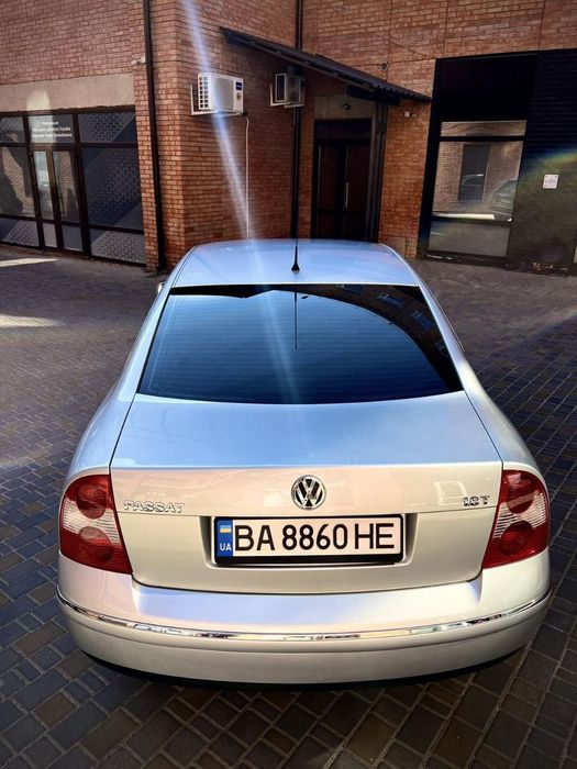 VOLKSWAGEN Passat 2003