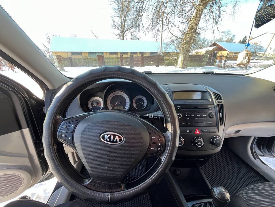 Продам авто kia ceed з рідним пробігом
