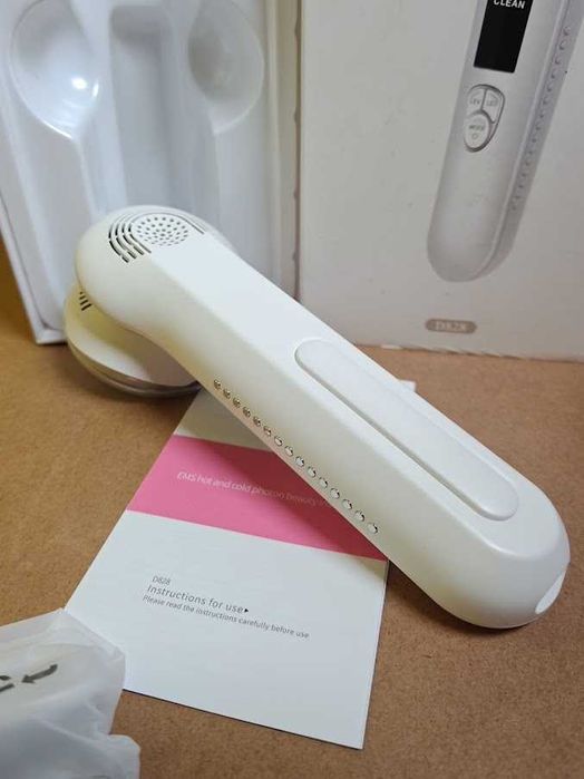 Aparelho de Limpeza e Massagem Facial EMS Hot & Cold D828 – Novo