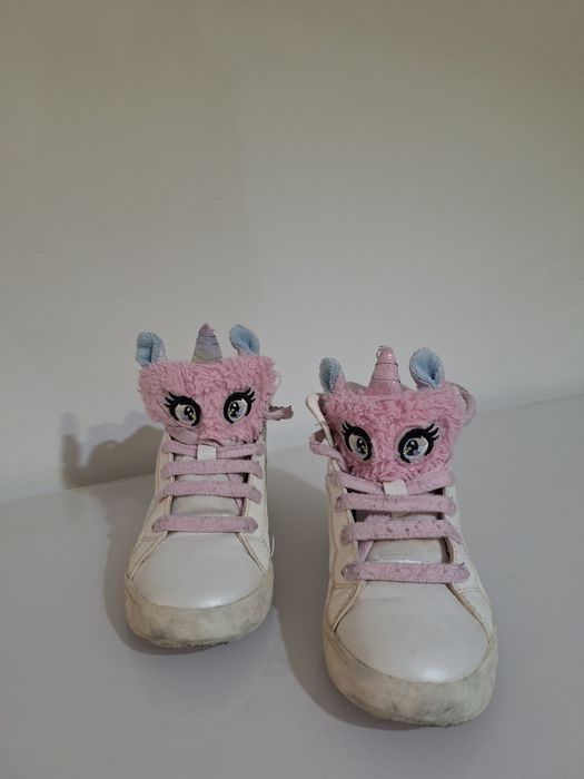 Sapatilhas menina Geox (tamanho 28)