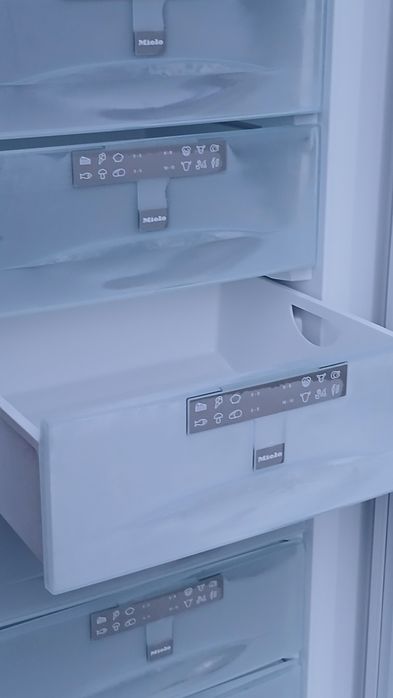 Морозильна камера Liebherr FND  б/у Германии