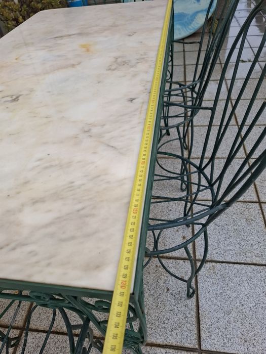 Mesa em ferro forjado com 6 cadeiras