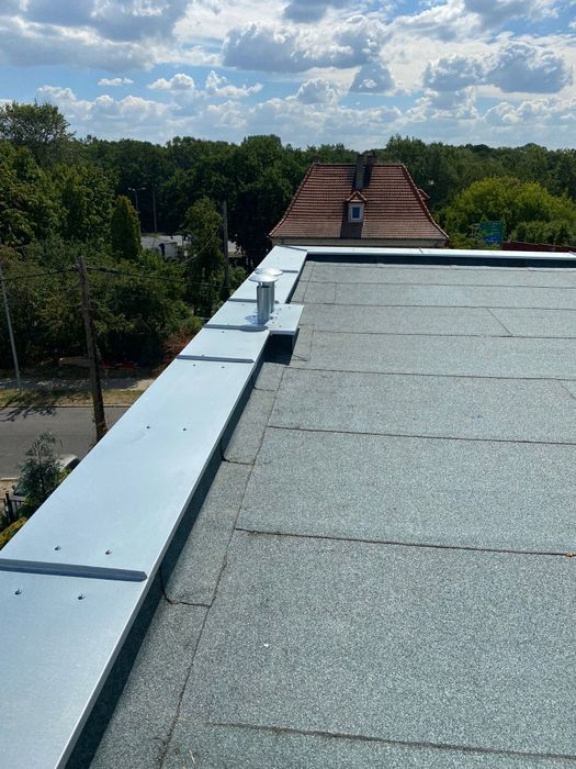 Dekarz, usługi dekarskie ,dachy, papa,styropapa,rynny. Gwarancja