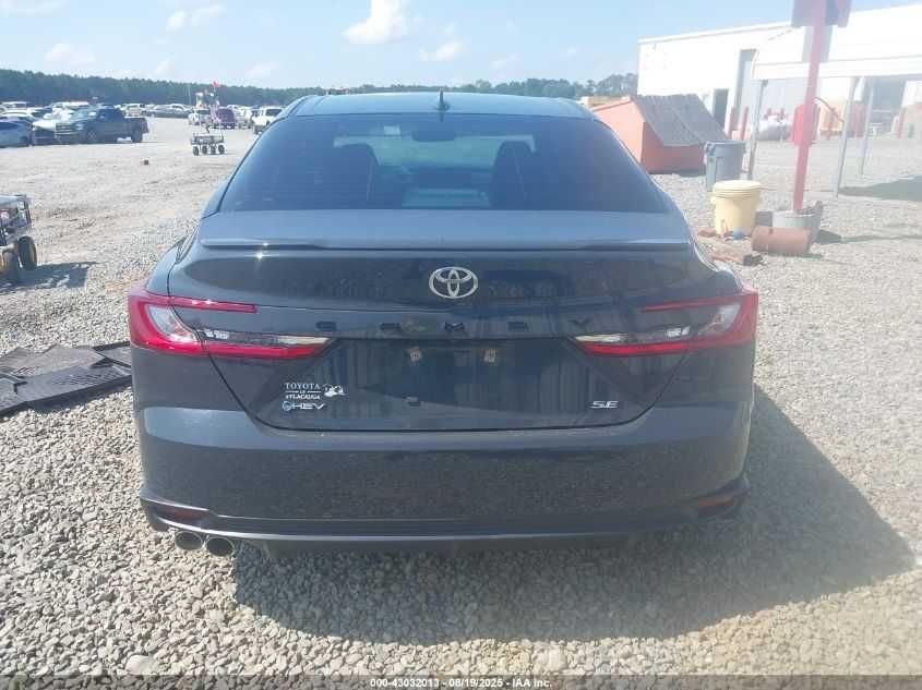 Toyota Camry 80 Hybrid SE 2024
