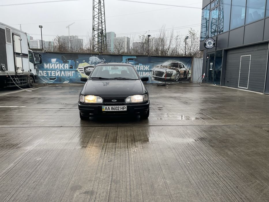 Продам полностью рабочий автомобиль