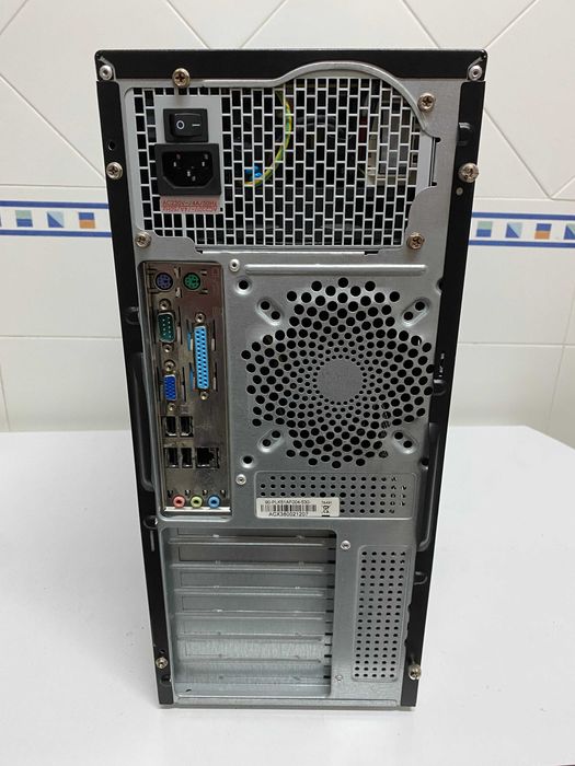 Torre computador completa Windows 10