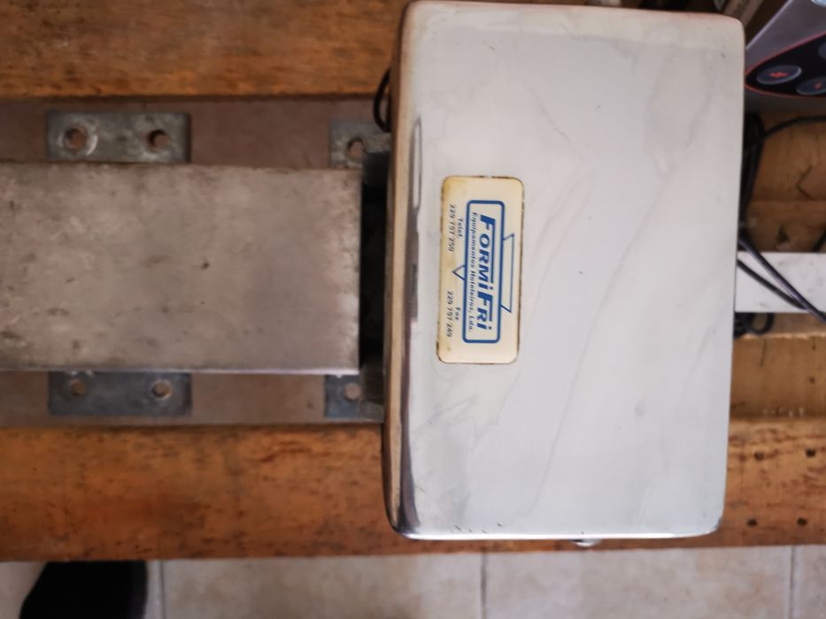 Balança báscula (basculante até 300kg) digital