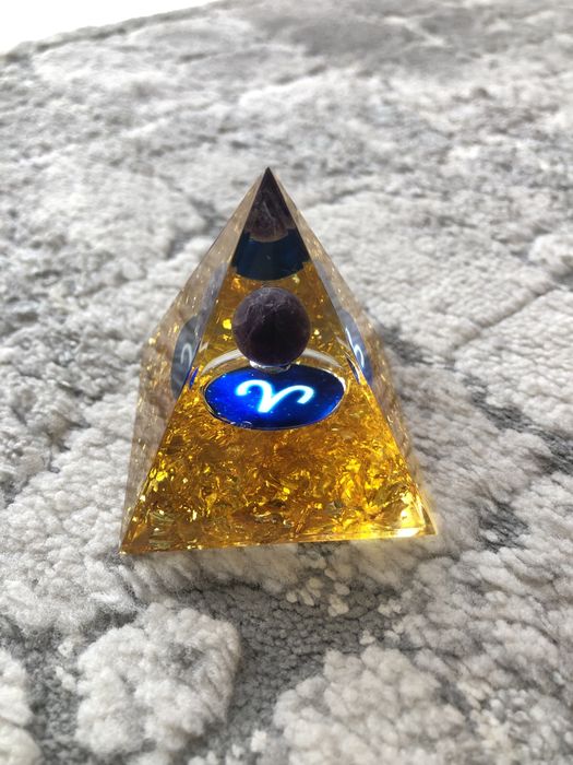 Pack 3 Pirâmides Orgonite Signos | Ametista + Pedras | Energia