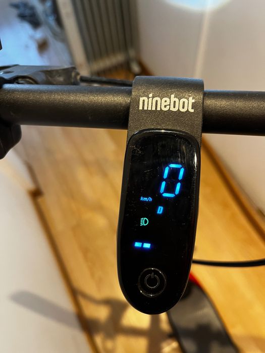 Trotinete ninebot  kickscooter D18E