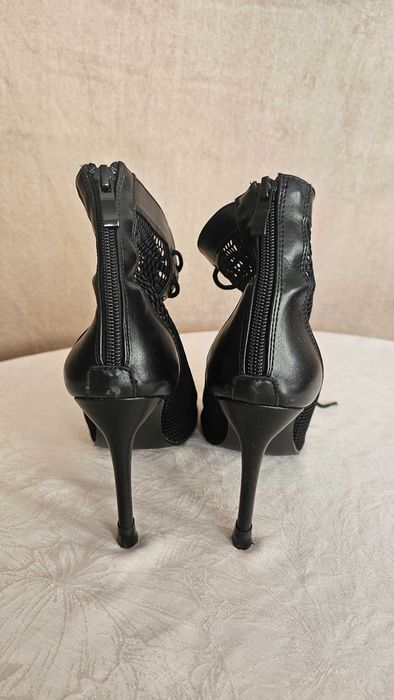 Buty do High Heels z siateczką + ochraniacze na obcasy