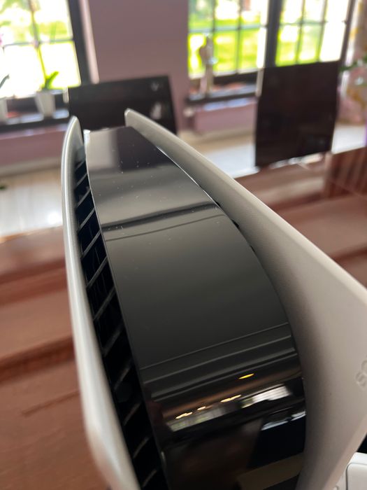 Tytuł - Play Station 5 z napędem + dedykowany dysk WD 1TB + 2 pady